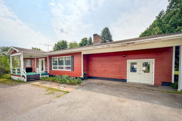 258 Shunpike Rd - 1