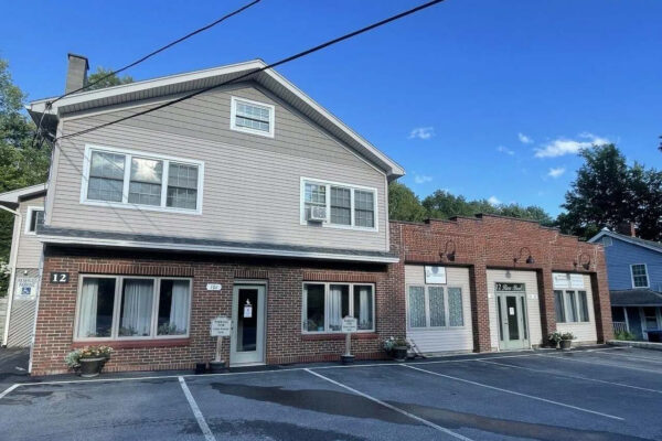 12 River St - 1