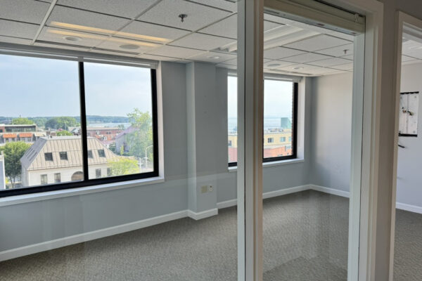 30 Main St Suite 450 - 4